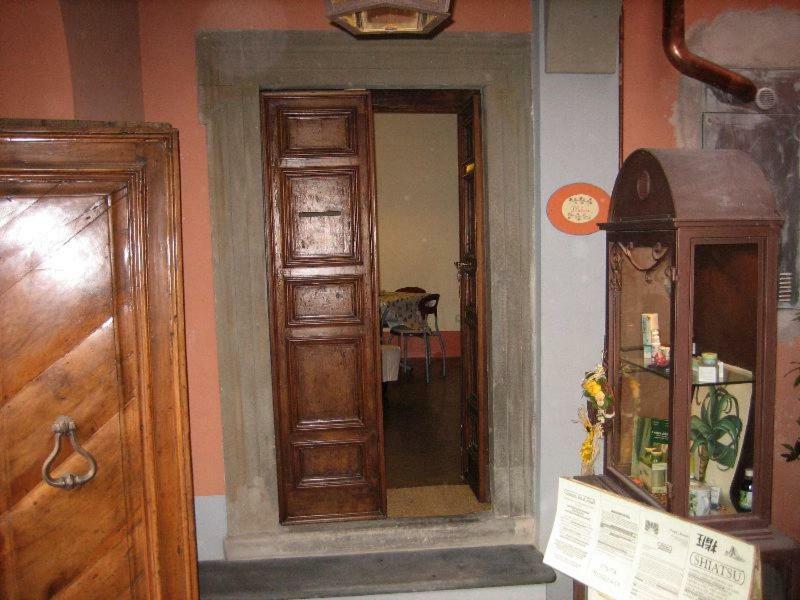 Bed & Breakfast Del Teatro Кальи Экстерьер фото