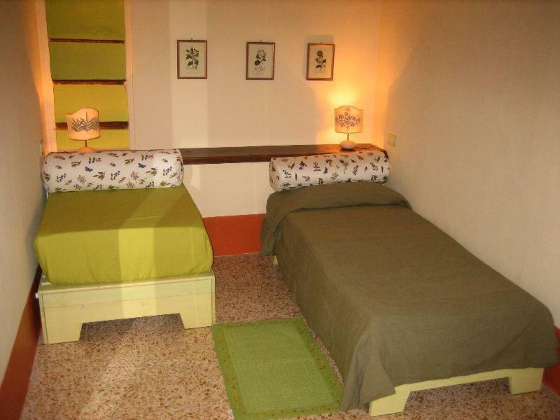 Bed & Breakfast Del Teatro Кальи Экстерьер фото